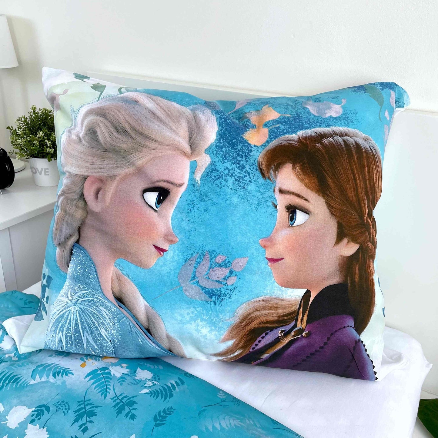Frozen 2 Dekbedovertrek 140x200 Familie